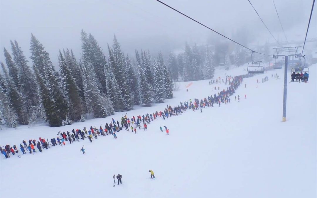 Three Tips to Navigate a Busy Mountain Like a Local